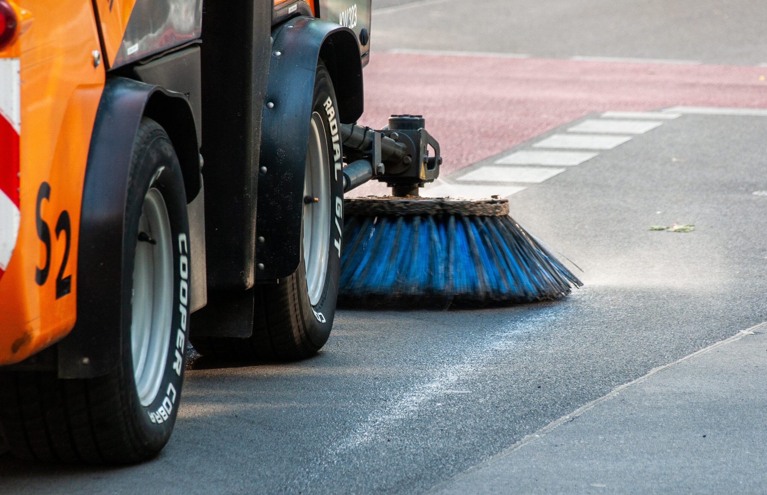 Street Sweeping May 5 & 6 in Lakeview